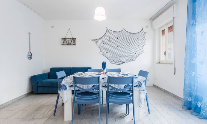 Isola delle Femmine Apartamento | Apartamento 'Blue Island' con vistas a la montaña, Wi-Fi y aire acondicionado