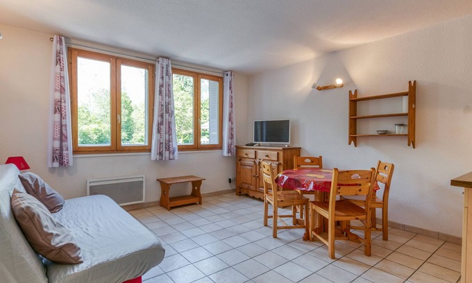 Le Bourg-d'Oisans Apartamento | Apartamento 'B4 Ecureuil' con vistas a la montaña, jardín compartido y Wi-Fi