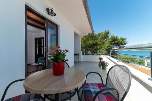 Arbanija Apartamento | Apartment Batela