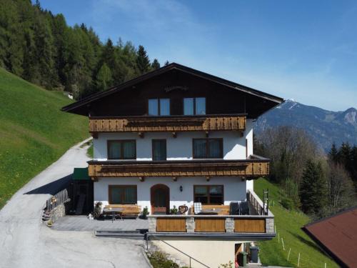 Schlitters Apartamento | Apartment Baumannerhof-1 by Interhome