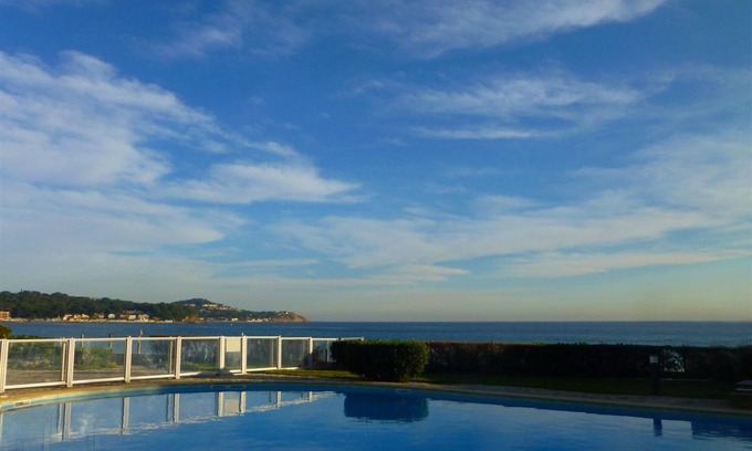 Les Sablettes Apartamento | T2 frente al mar, aire acondicionado, wi-fi, estacionamiento, piscina, acceso directo a la playa