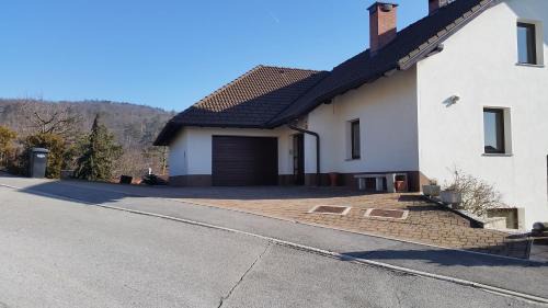 Postojna Apartamento | Apartment Beks