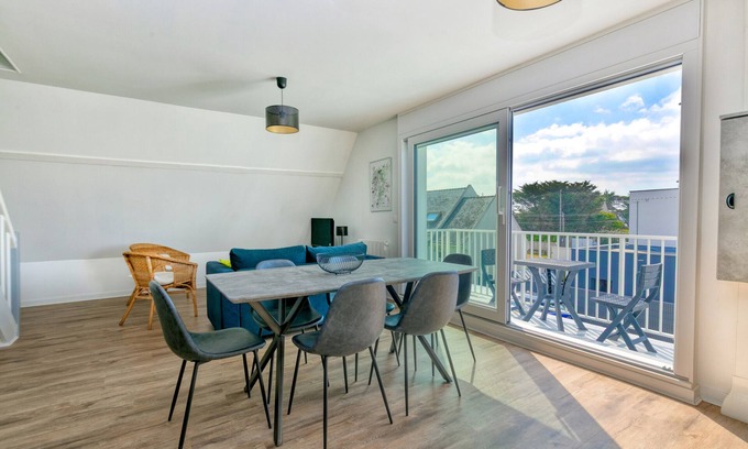 La Turballe Apartamento | Apartamento 'Bel Appartement - 2min Plage' con vistas al mar y balcón