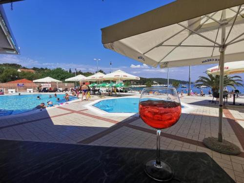 Necujam Apartamento | Apartment Bella Mit Balkon Und Terrasse In Necujam