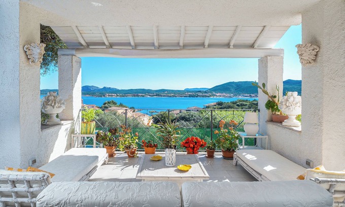 Golfo di Marinella Casa | Apartamento 'Bella Vista Marinella 1' con vistas al mar, terraza, aire acondicionado y Wi-Fi