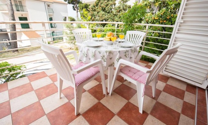 Vrpolje Apartamento | Apartamento Bencun by Interhome