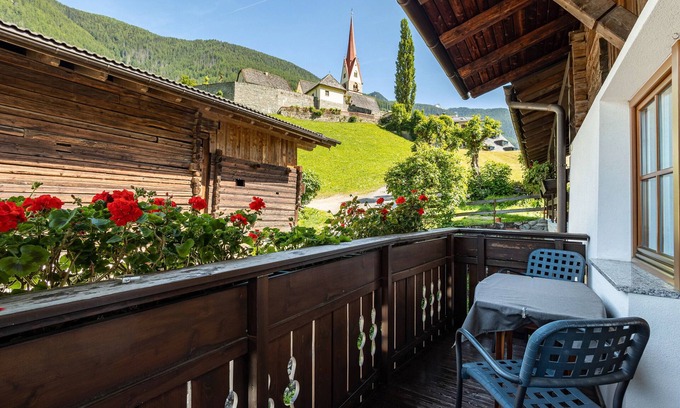 San Giacomo Apartamento | Apartamento 'Bergkristall 2' con vistas a la montaña, jardín compartido y Wi-Fi