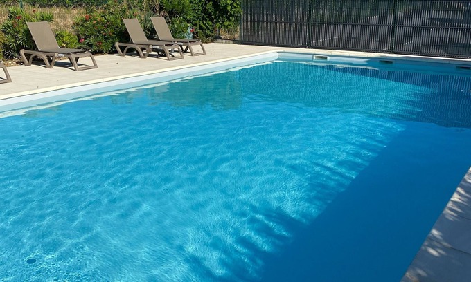 Peret Apartamento | Apartment between lake and sea amidst vineyards