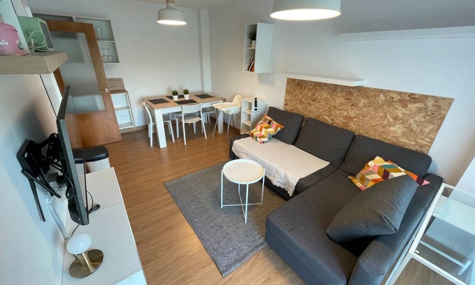 Requejada Apartamento | Apartment between Waves and Meadows with Mountain Views and Private Terrace