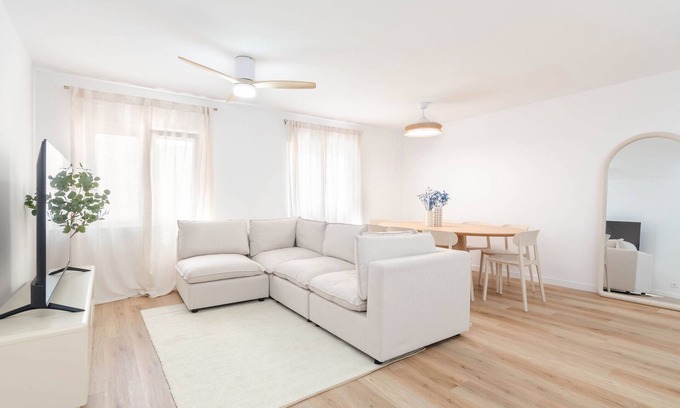 Luanco Apartamento | Apartment 'Bilua' with Wi-Fi and Air Conditioning