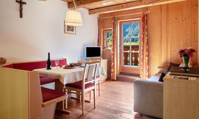 Sarntal Apartamento | Apartamento "Birke - Fiechterhof" con terraza descubierta compartida, jardín y Wi-Fi