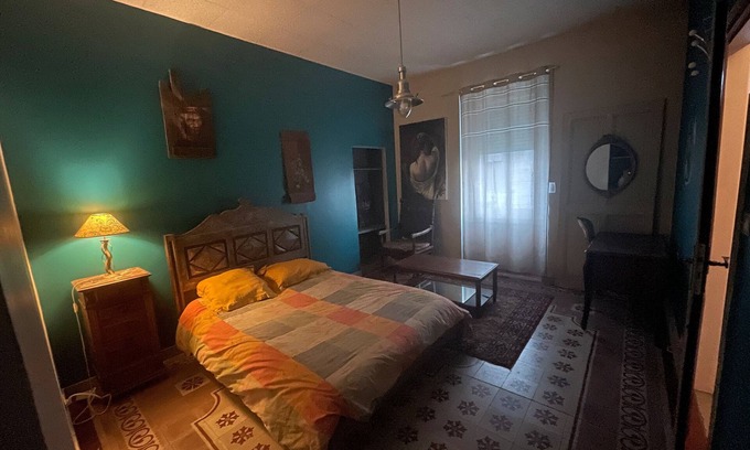 Le Teil Cama Y Desayuno | Apartment 'Bleue' with Shared Terrace, Shared Garden and Wi-Fi