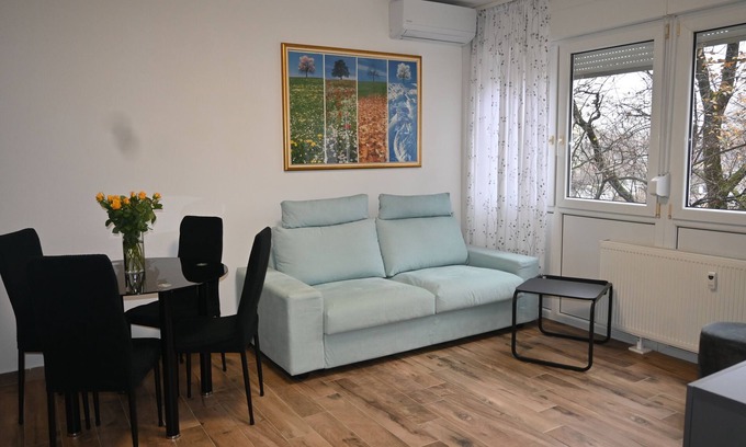 Novi Zagreb Apartamento | Apartment Blue Doors
