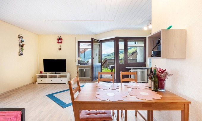 Todtnauberg Apartamento | Apartment 'Blütenzauber' with Mountain View, Private Terrace and Wi-Fi