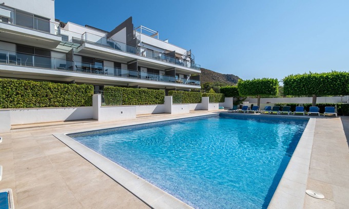 Puerto de Pollensa Apartamento | Apartamento 'Boquer' con piscina compartida, 2 terrazas privadas y Wi-Fi