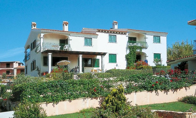 Tanaunella Apartamento | Apartment Borgo Le Logge bilo - BUD110 by Interhome