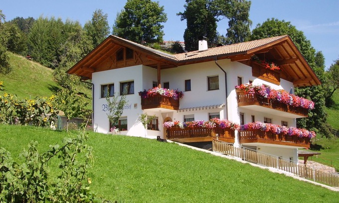 Meltina Apartamento | Apartamento "Boznermüllerhof-Geranie" con Wi-Fi, balcón y vistas a la naturaleza