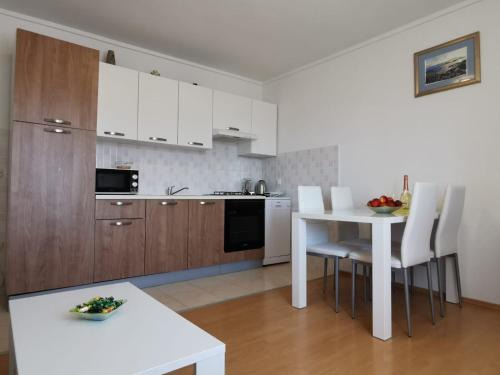 Krizna luka Apartamento | Apartment Branka Kustura