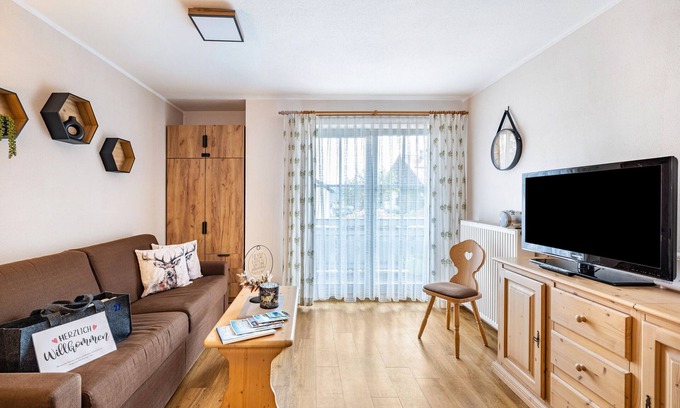 Oberaudorf Apartamento | Apartment 'Brünnstein- Nr 27' with Mountain View, Shared Pool and Sauna