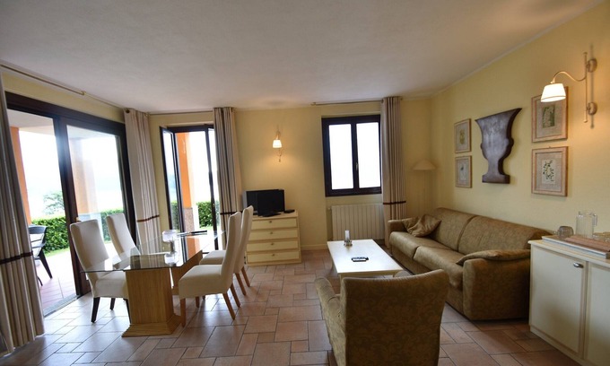 Oggebbio Apartamento | Apartamento en Lago Maggiore con Piscina