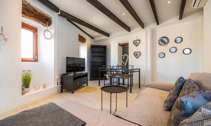 Moscari Apartamento | Apartamento 'Can Roses' con terraza privada, Wi-Fi y aire acondicionado