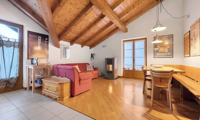 Strembo Apartamento | Apartamento 'Carla, Strembo' con balcón y Wi-Fi