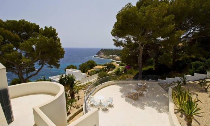 Provensals Apartamento | Apartment 'Casa Blanca Vistamar' with Sea View, Wi-Fi and Air Conditioning