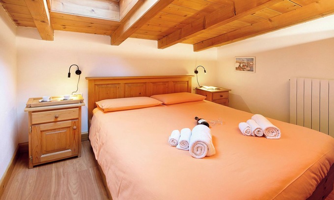 Valdisotto Apartamento | Apartamento 'Casa Colturi Abete' con vistas a la montaña, jardín compartido y Wi-Fi