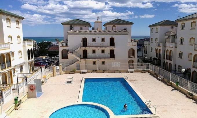 Torrevieja Apartamento | "Casa Cozy" con vista al mar, piscina, Wi-Fi, aire acondicionado y terraza