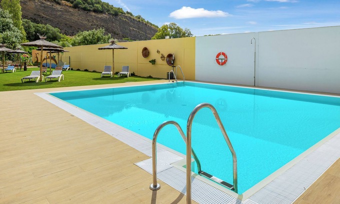 San Ambrosio Apartamento | Apartamento 'Casa de 10 - 4I' con vistas a la montaña, piscina compartida y Wi-Fi