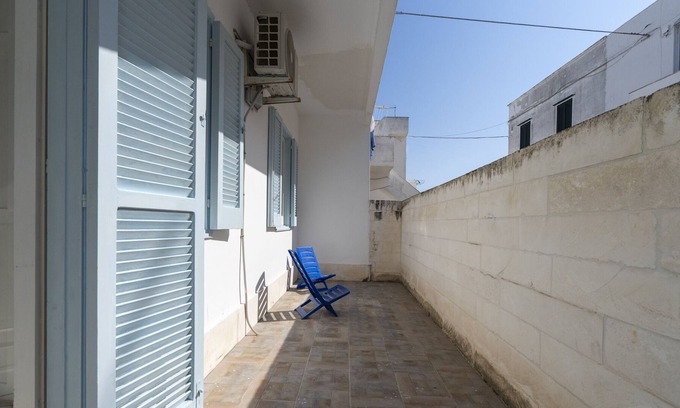 Marina di Ostuni Apartamento | Apartamento 'Casa Degli Oleandri ' con terraza privada y aire acondicionado
