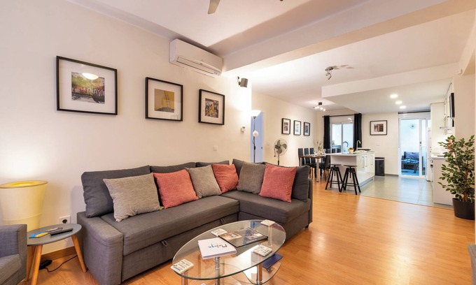La Victoria Apartamento | Apartamento 'Casa Malaga' con terraza, aire acondicionado y Wi-Fi