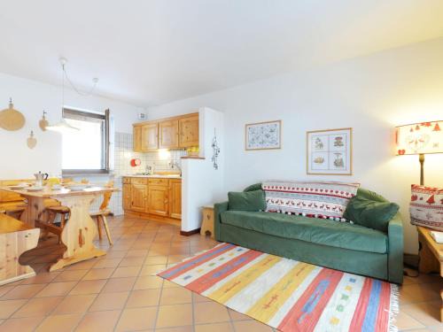 Penia Apartamento | Apartment Casa Marmolada by Interhome