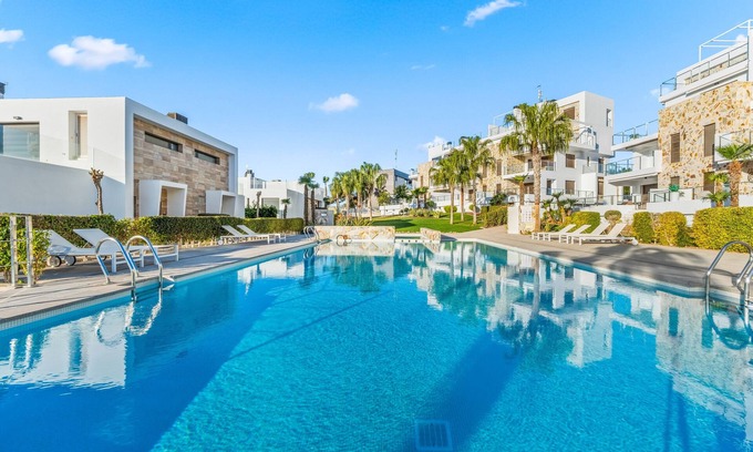 Orihuela Costa Apartamento | Apartamento 'Casa Marysol' con vistas al mar, Wi-Fi y aire acondicionado