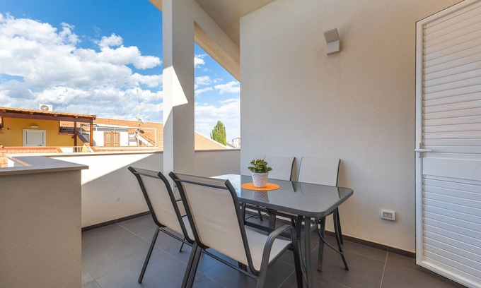Caucana-finaiti-casuzze-finaiti Nord Apartamento | Apartamento 'Casa Orchidee 10' con vistas al mar, terraza privada y Wi-Fi