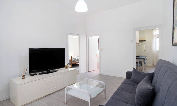 Arma di Taggia Apartamento | Apartamento 'Casa Paolino a 50 Metros del Mar' con Balcón