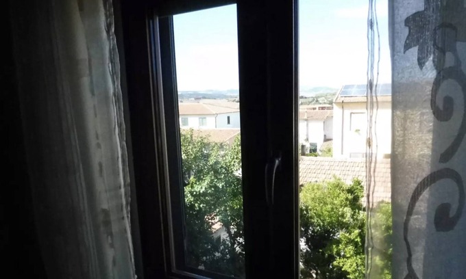 Perfugas Apartamento | Apartamento "Casa Rosa" con vistas a la montaña, balcón y Wi-Fi