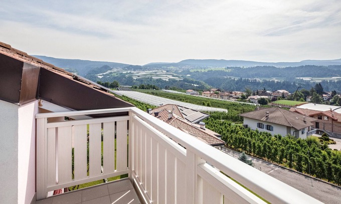 Brez Apartamento | Apartment 'Casa vacanze Rosa 8 con mansarda' with Mountain View, Balcony and Wi-Fi