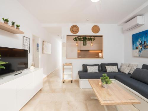 Marina de Casares Apartamento | Apartment Casares Costa by Interhome