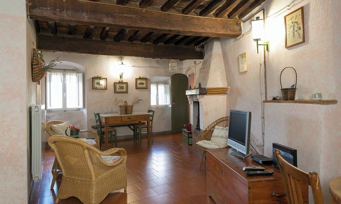 Bibbona Apartamento | Apartamento "Casina nel Borgo Antico" con Wi-Fi