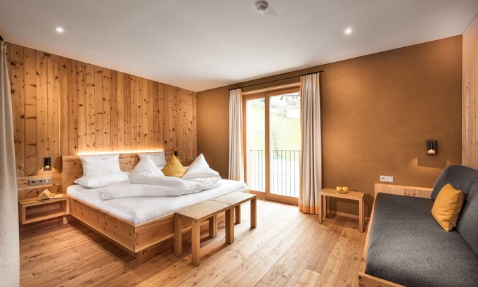 Sesto Apartamento | Apartamento 'Chalet Rudana para 4 personas' con vistas a la montaña, jardín comunitario y Wi-Fi
