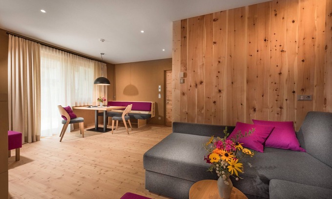 Sesto Apartamento | Apartamento 'Chalet Rudana A para 2 personas' con vistas a la montaña, terraza privada y wifi