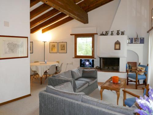 Sils-Maria Apartamento | Apartment Chesa Prasüra 10 by Interhome