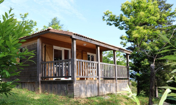 Gravieres Casa | Apartamento 'Cindy - Mas Lachamp' con vistas a la montaña, piscina compartida y aire acondicionado.