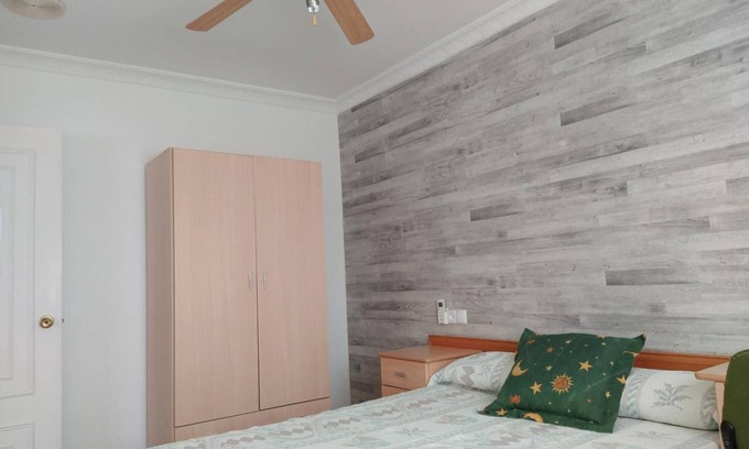 Almeria Apartamento | Apartment 'Comfortable Excellent Views' with Sea View, Wi-Fi and Air Conditioning