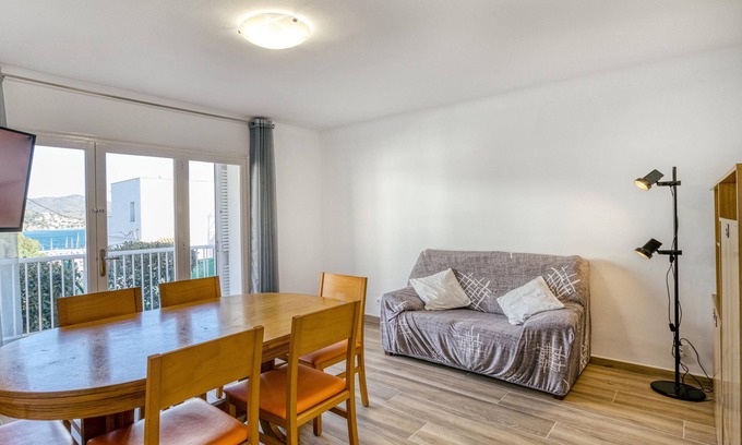 Llanca Apartamento | Apartamento "con jardín y vistas al mar" con vistas al mar, jardín, balcón y A/C