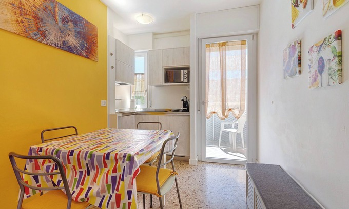 Bibione Lido dei Pini Apartamento | Apartamento "Condominio Baja C15" Cerca de la playa con vistas al mar, aire acondicionado y balcón