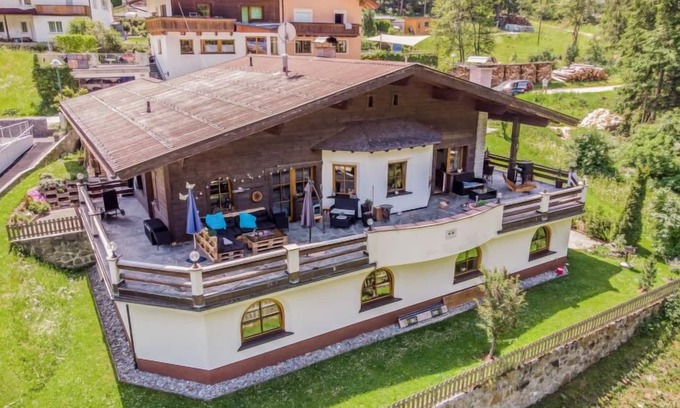 See Apartamento | Apartamento Conny by Interhome