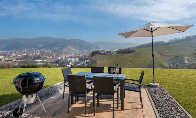 Oberkirch Apartamento | Apartment 'Corner 28' with Mountain View, Private Terrace and Wi-Fi