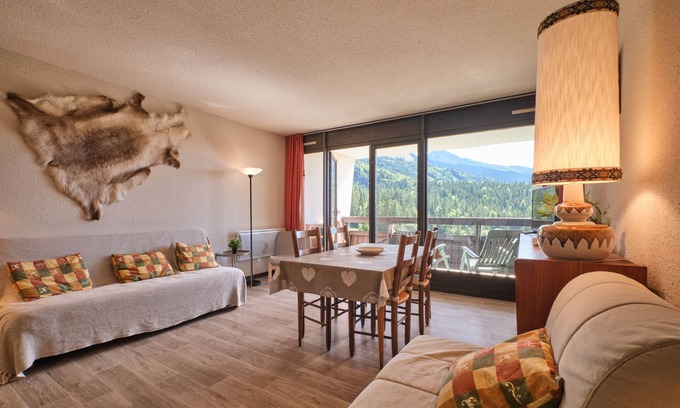 Villard-de-Lans Apartamento | Apartamento 'Cosy and Nice View On Mountains' con vistas a la montaña y terraza privada